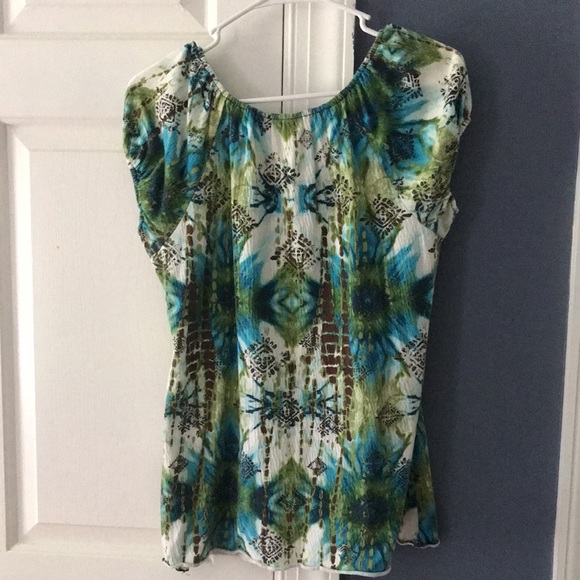 Ladies Top - Picture 2 of 5